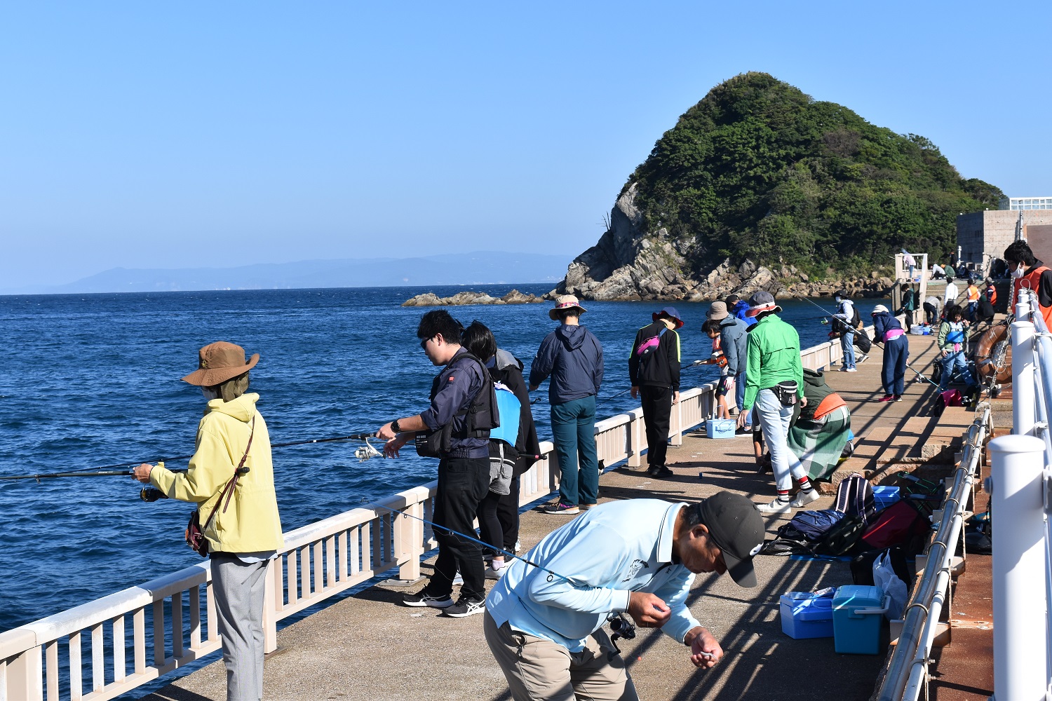 長崎エリア】高島 手ぶらで手軽に♪子どもも楽しめるサビキ釣り体験(No